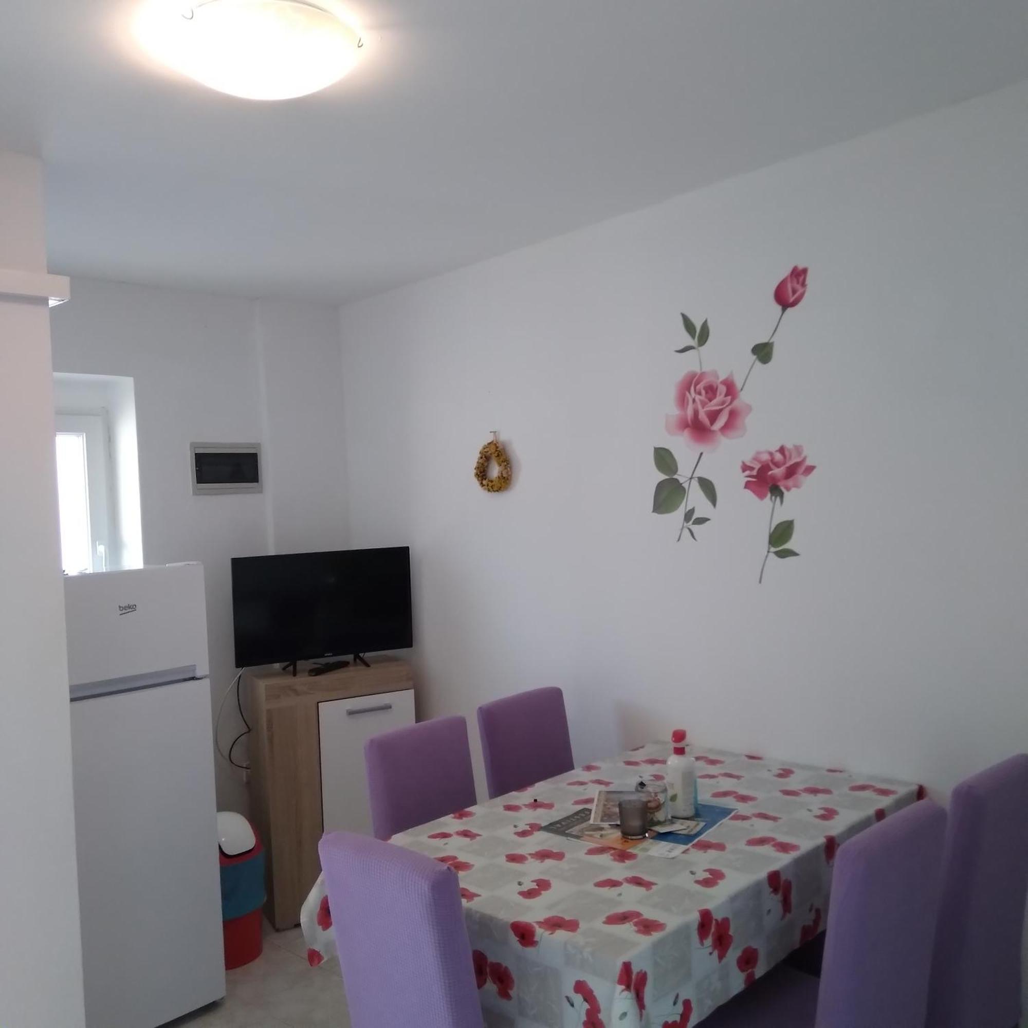 לופאר Apartments "Sun-Sea" מראה חיצוני תמונה